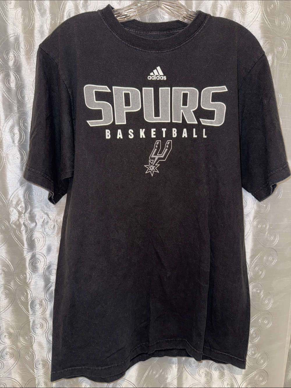 NBA adidas San Antonio Spurs Basketball Short Sleeve Tee Men’s Size Medium 🔥 G5